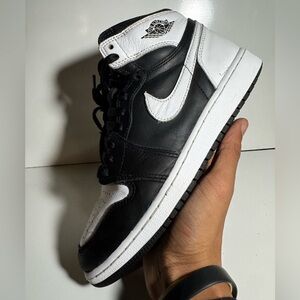 Air Jordan 1 High Retro “Black White 2.0” GS Size 6.5Y